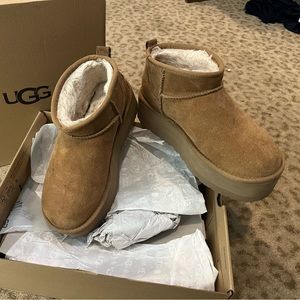 UGG ultra mini platform